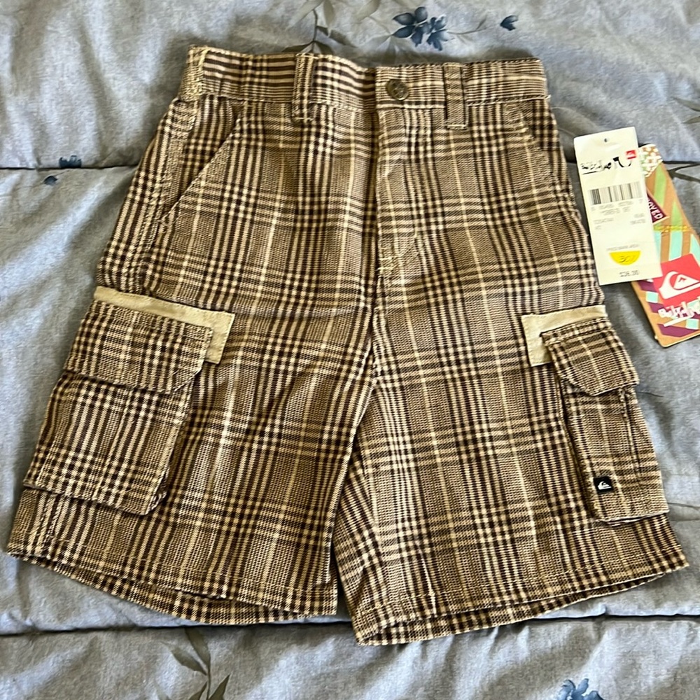 BNWT 4T Quiksilver Cargo Shorts in Brown Plaid